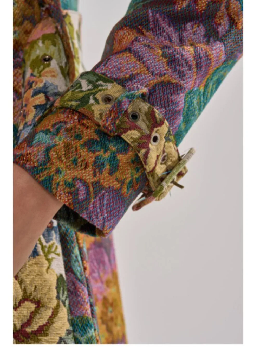 SHOW OFF TAPESTRY TRENCH - XL - Picture 6 of 9